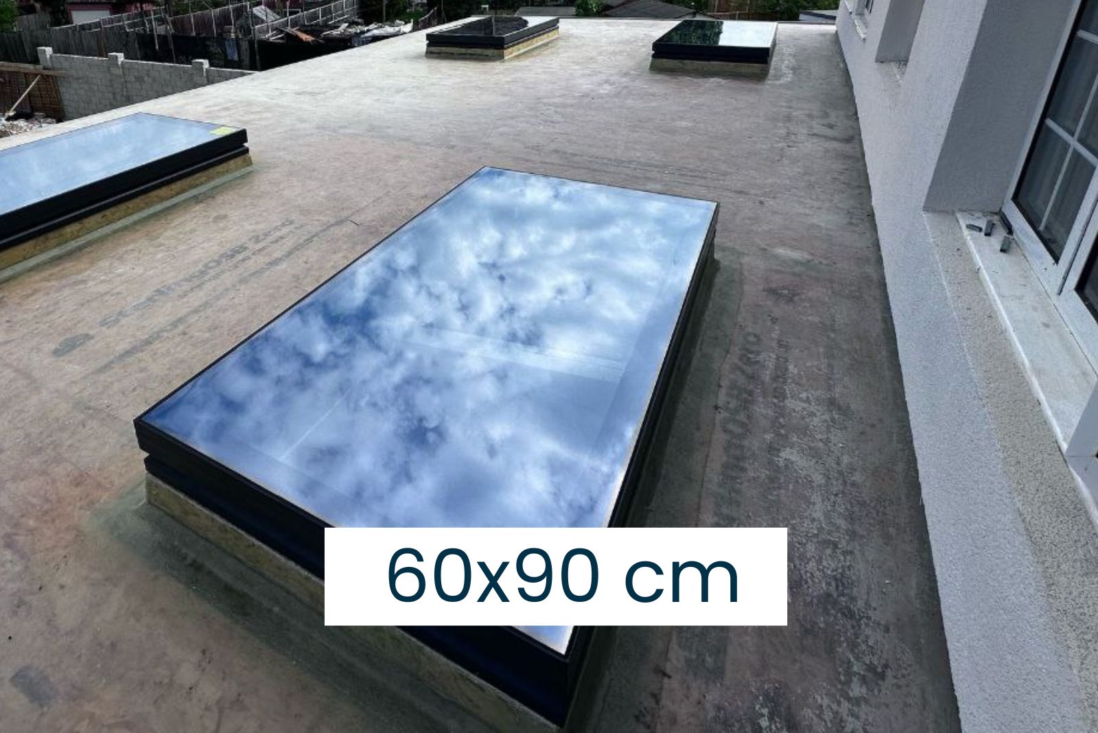 Ultraglas Aluminium Dachfenster 60 x 90 cm - Dreifach Verglast
