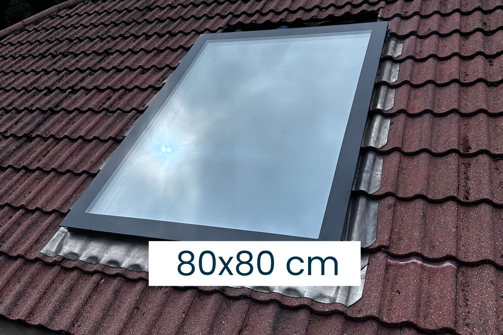 Ultraglas Walmdach Dachfenster 80 x 80 cm, Walmdach und Satteldach, 34,2kg, UW 0,9